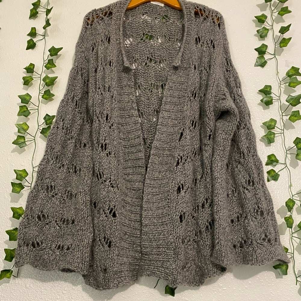 Subtle luxury  Grey open knit cardigan #knitwear  Crochet grey - Picture 10 of 11